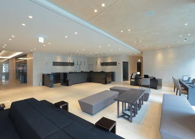 Modern conference room at Gracery Hotel Seoul, ideal for events and networking.