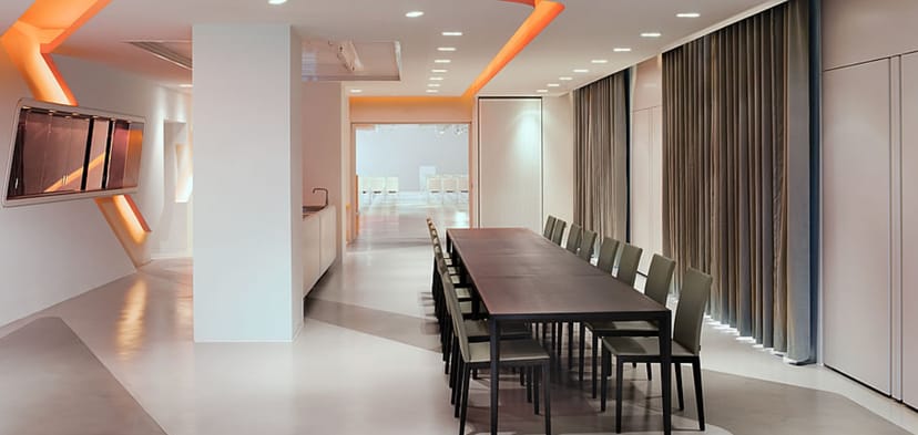 Modern meeting space in Berliner Freiheit, ideal for workshops and board meetings.