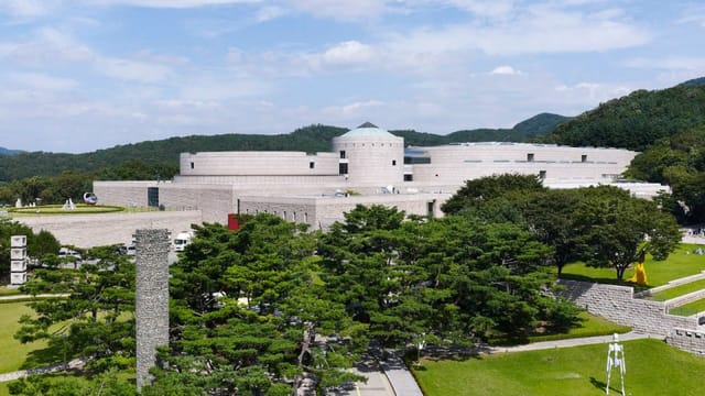 Cheongju National Museum: modern architecture venue for outdoor events and conferences.