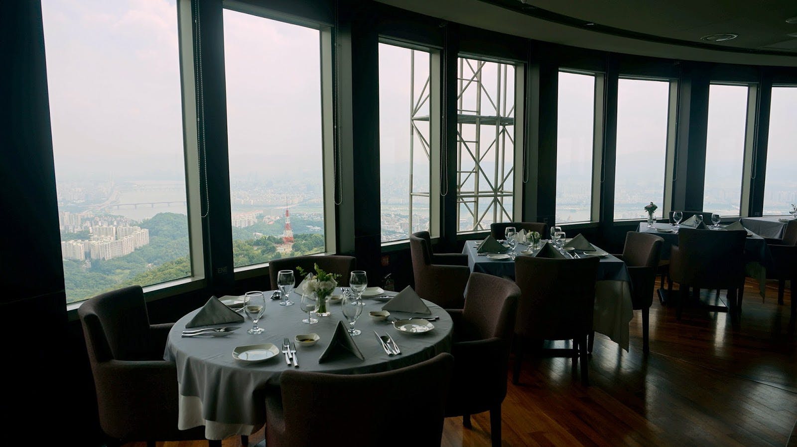 Elegant dining at n·GRILL, N SEOUL TOWER with panoramic views for corporate events.