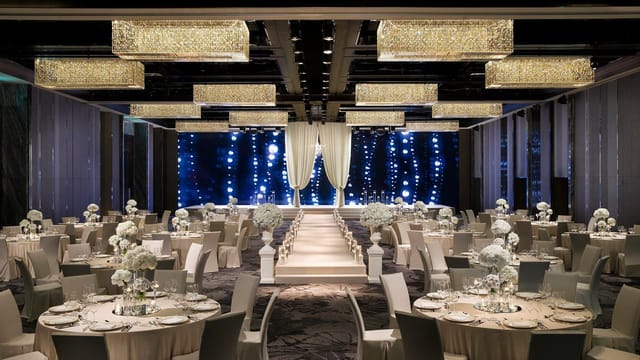 Grand Ballroom at JW Marriott Seoul, elegant decor for corporate events and weddings.