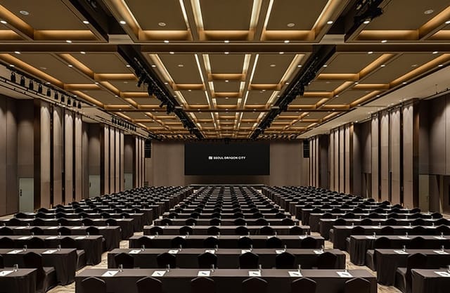 Grand Ballroom in Seoul Dragon City, spacious conference hall for corporate events.