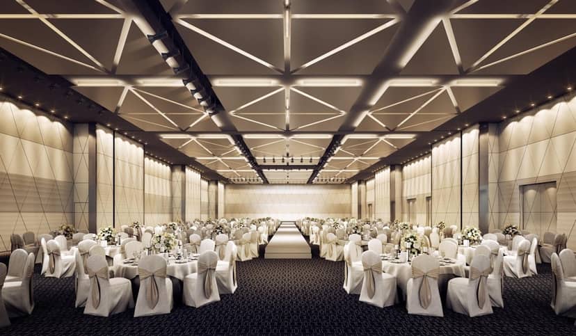 Grand Ballroom in Seoul Dragon City with elegant round tables, perfect for weddings and corporate events.