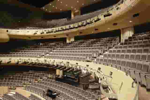 U+ Stage