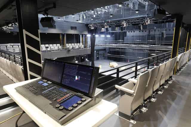 U+ Stage