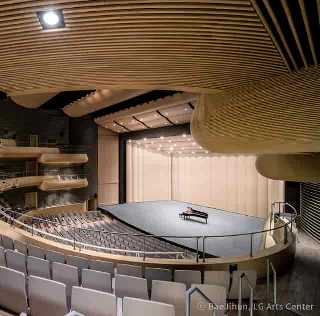 LG SIGNATURE Hall, modern auditorium with tiered seating for conferences and performances.