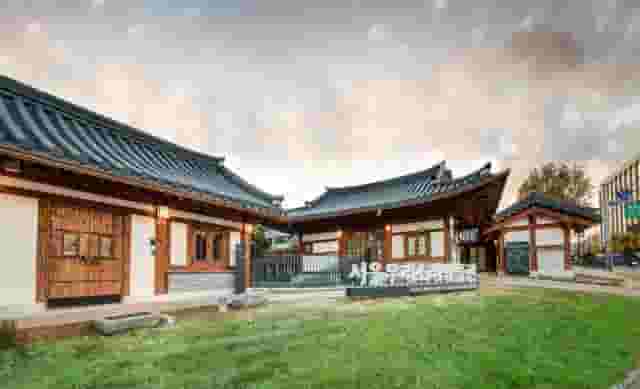 Folk Theater