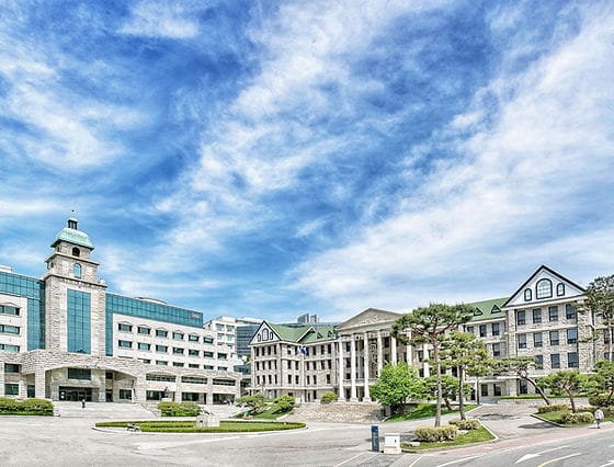 Hanyang International Summer School venue with modern architecture for conferences and events.