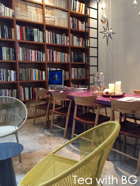 Cozy business room at Lacasa Hotel Seoul, ideal for workshops and meetings.