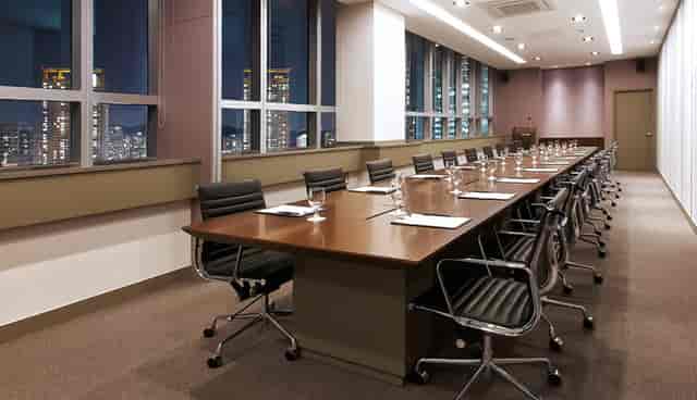Modern Board Room at Orakai Songdo Park Hotel, perfect for conferences and meetings.