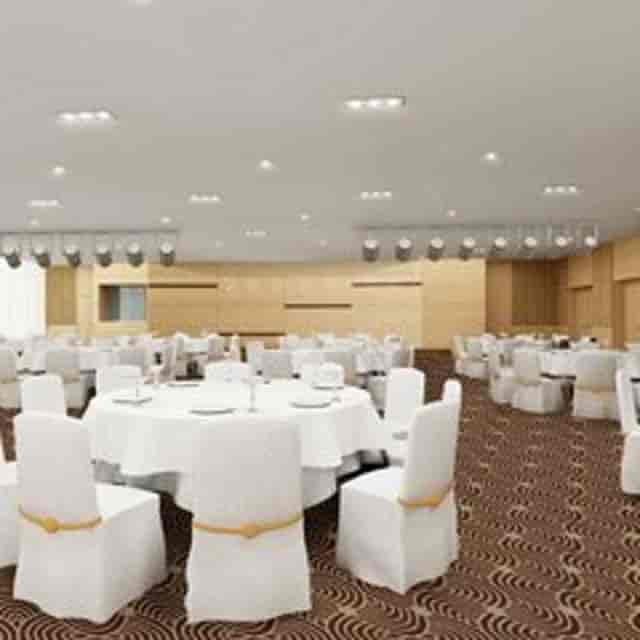 Banquet Hall at Orakai Songdo Park Hotel, elegant dining setup for corporate events and weddings.