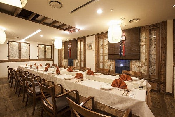 Private dining room in Doota Mall with elegant table setting for events and meetings.