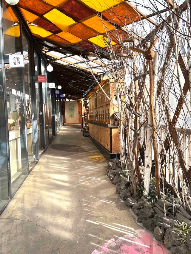 Bamboo Room corridor in The Place Seoul, ideal for networking events and casual meetings.