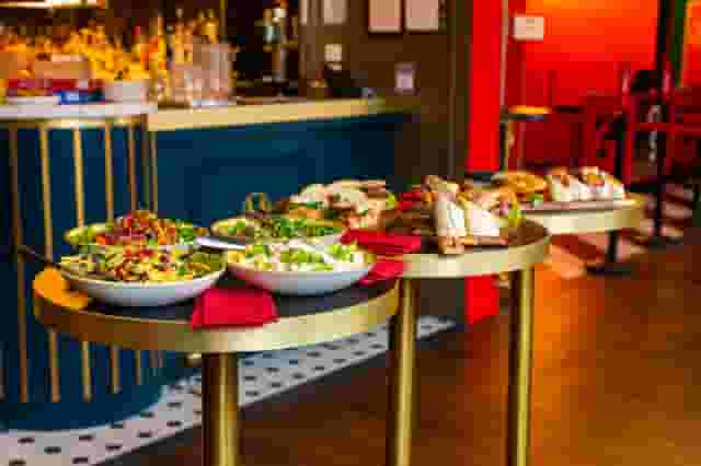 Top Hat Restaurant & Bar