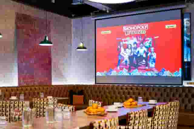 Top Hat Restaurant & Bar
