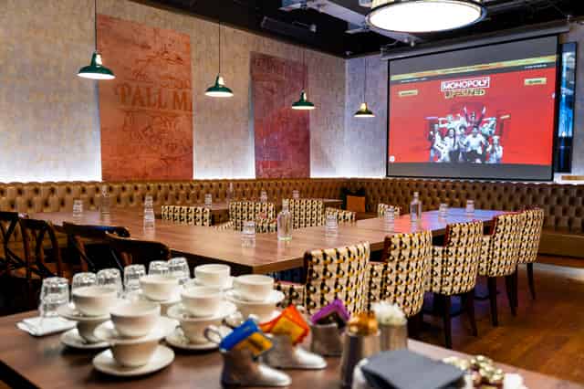 Top Hat Restaurant & Bar
