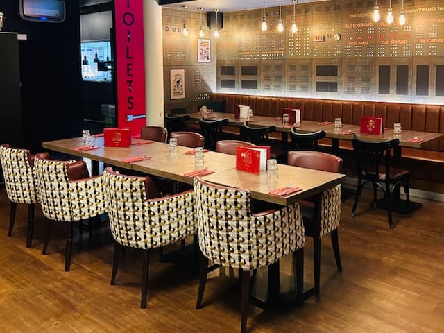 Top Hat Restaurant & Bar