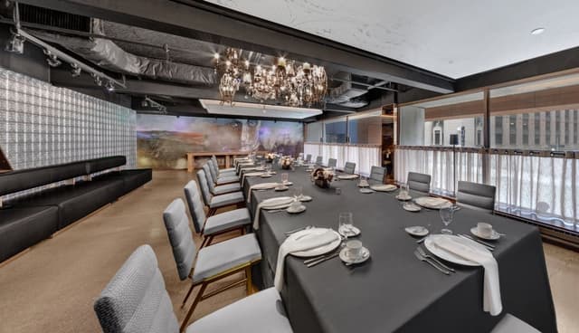 Lantern Lounge