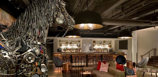 Lantern Lounge