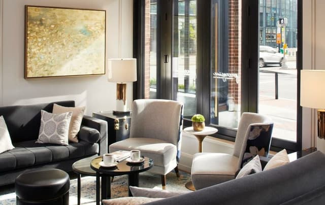 Rooms & Suites