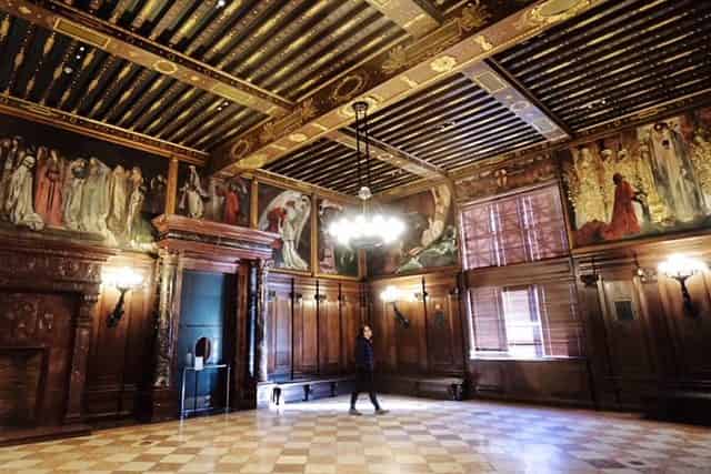 Abbey Room