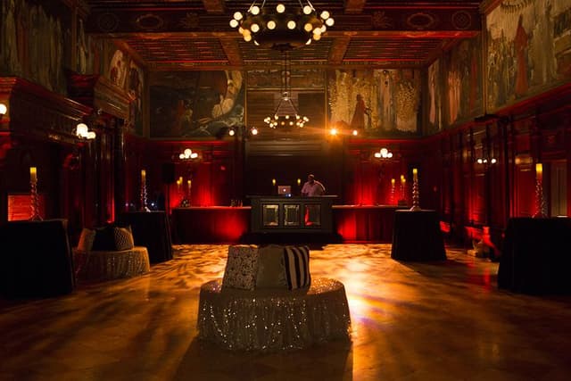 Abbey Room