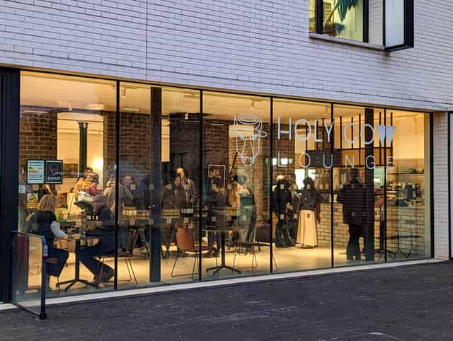 Café and Courtyard