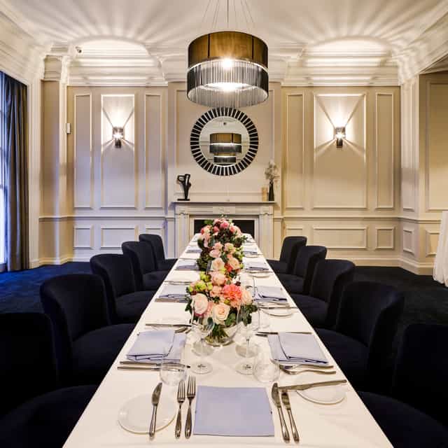 Elegant bar event space, private dining, executive dinner.
