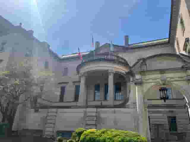 mansion