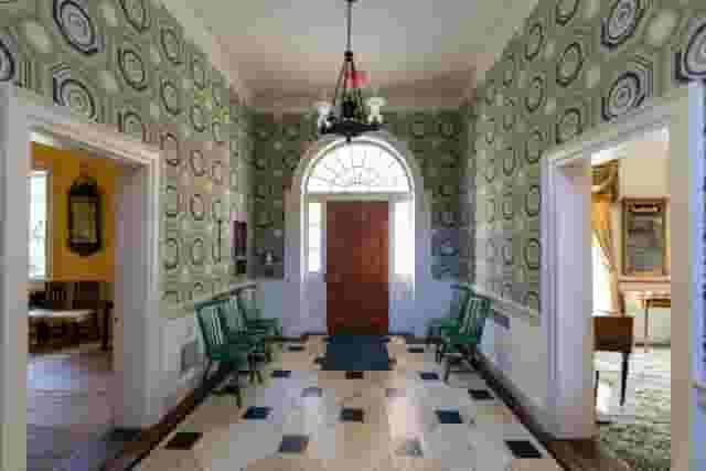 Central passage