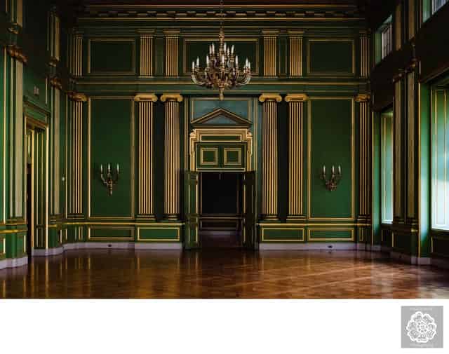 Green & Gold Room