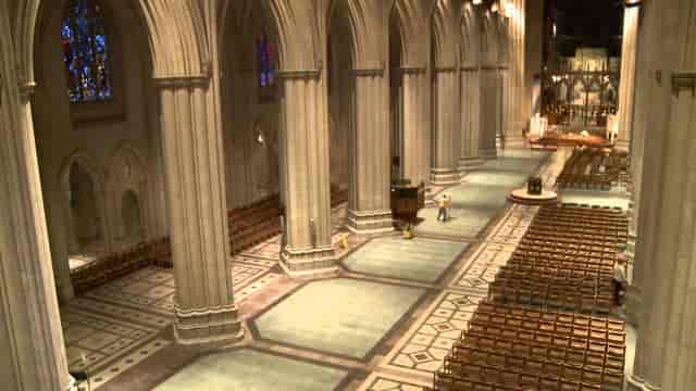 Washington National Cathedral nave with stained glass, ideal for weddings and concerts.