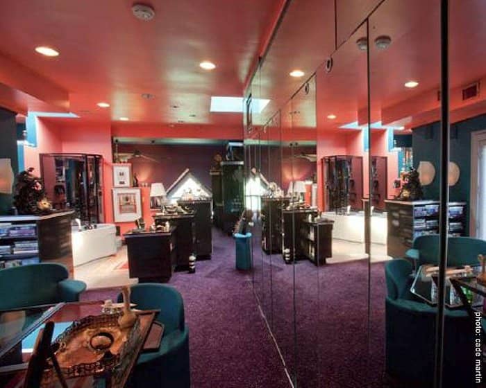 Stylish Wine Cellar event space with modern decor for creative meetings and gatherings.