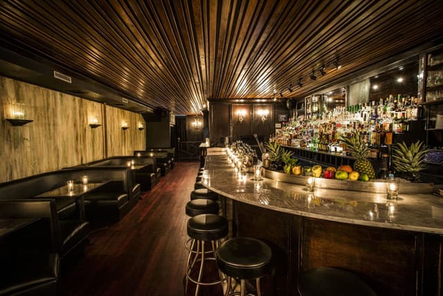 Cocktail bar
