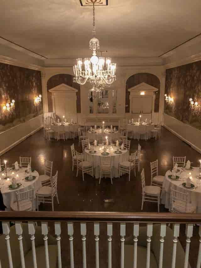 City Tavern Club ...