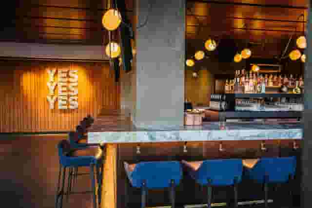 Bar