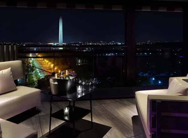 Vue semi-private - White House bar
