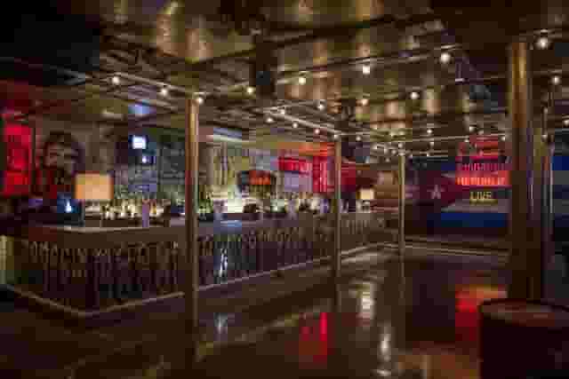 Cocktail bar