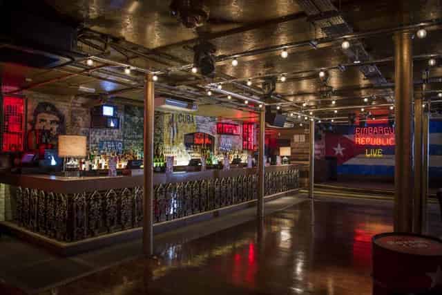 Cocktail bar