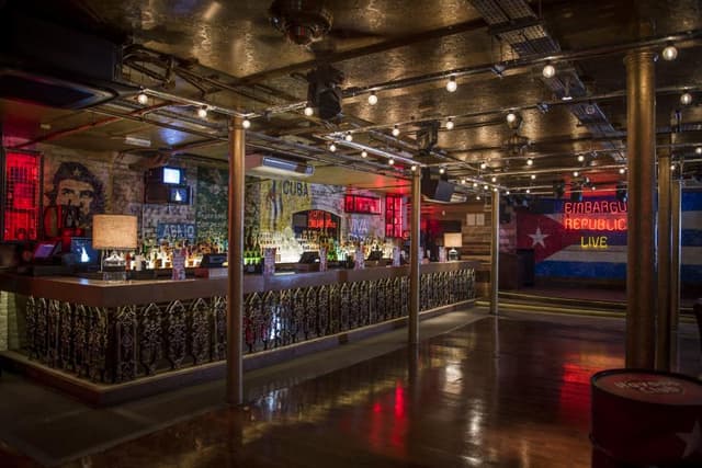 Cocktail bar