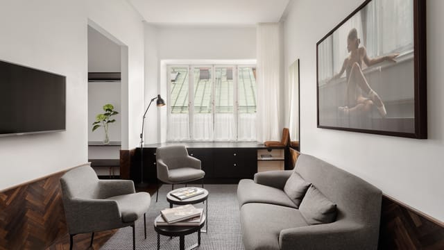 Modern lounge in Miss Clara by Nobis, ideal for meetings and brainstorming sessions.
