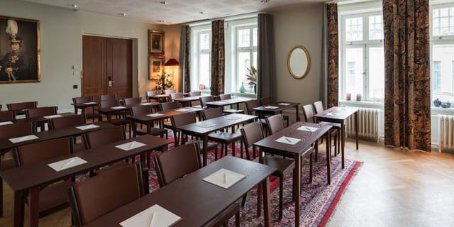 Engelbrektsplan meeting room with elegant decor for corporate workshops and gatherings.