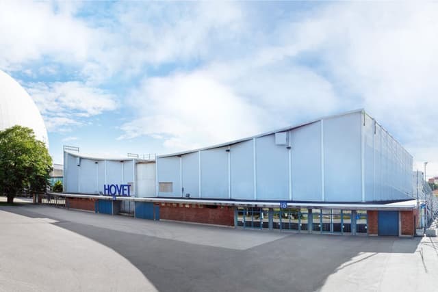 Ice skating rink