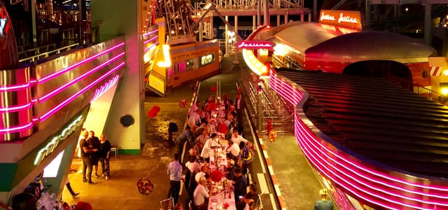 Vibrant outdoor dining at Terrassen, Gröna Lund, perfect for events and gatherings.