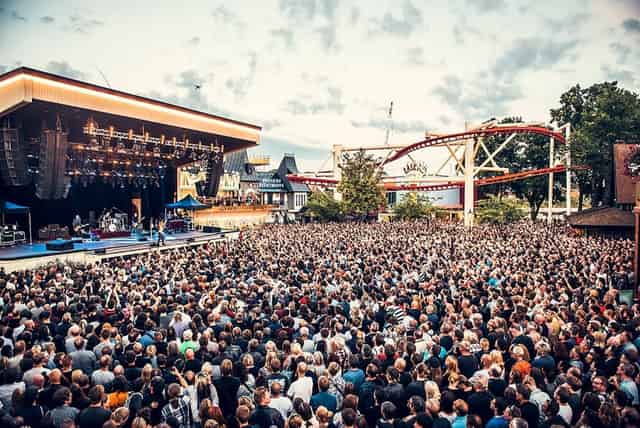 Live music venue