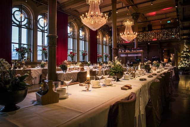Banquet hall