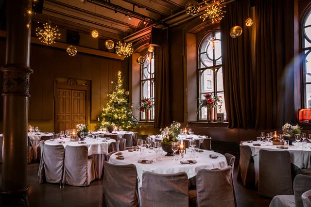 Banquet hall