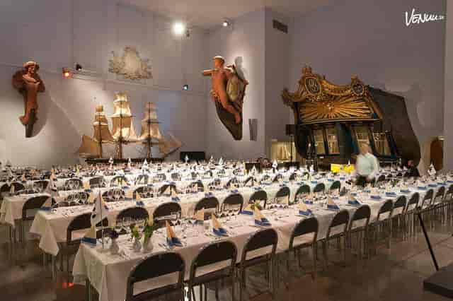 Elegant banquet hall in Sjöhistoriska Museet, perfect for corporate events and receptions.