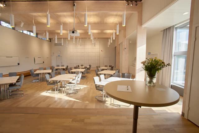 Banquet hall