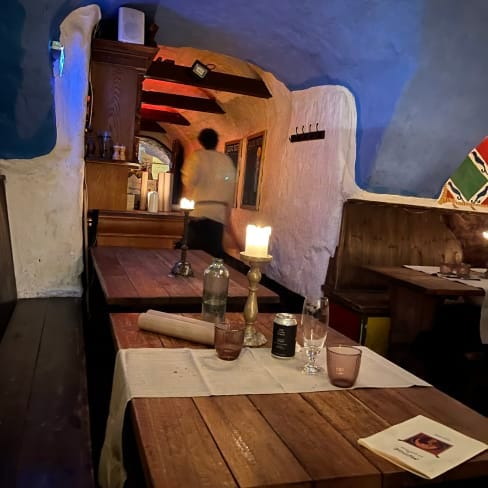 Cozy bar at Sjätte Tunnan Medieval Restaurant, ideal for intimate gatherings and events.